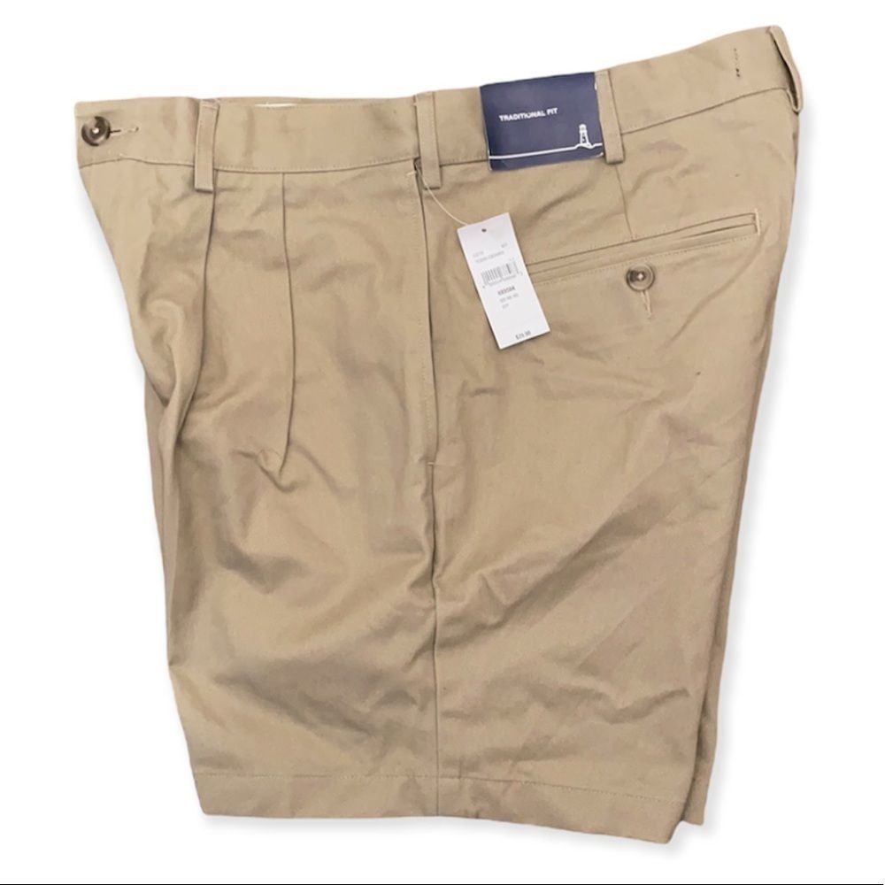NEW Men's Traditional Fit  Shorts